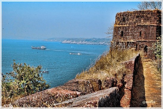 Jaigad Fort and Lighthouse: A Historic Adventure Near Greenleaf, Ganpatipule's Best Hotel