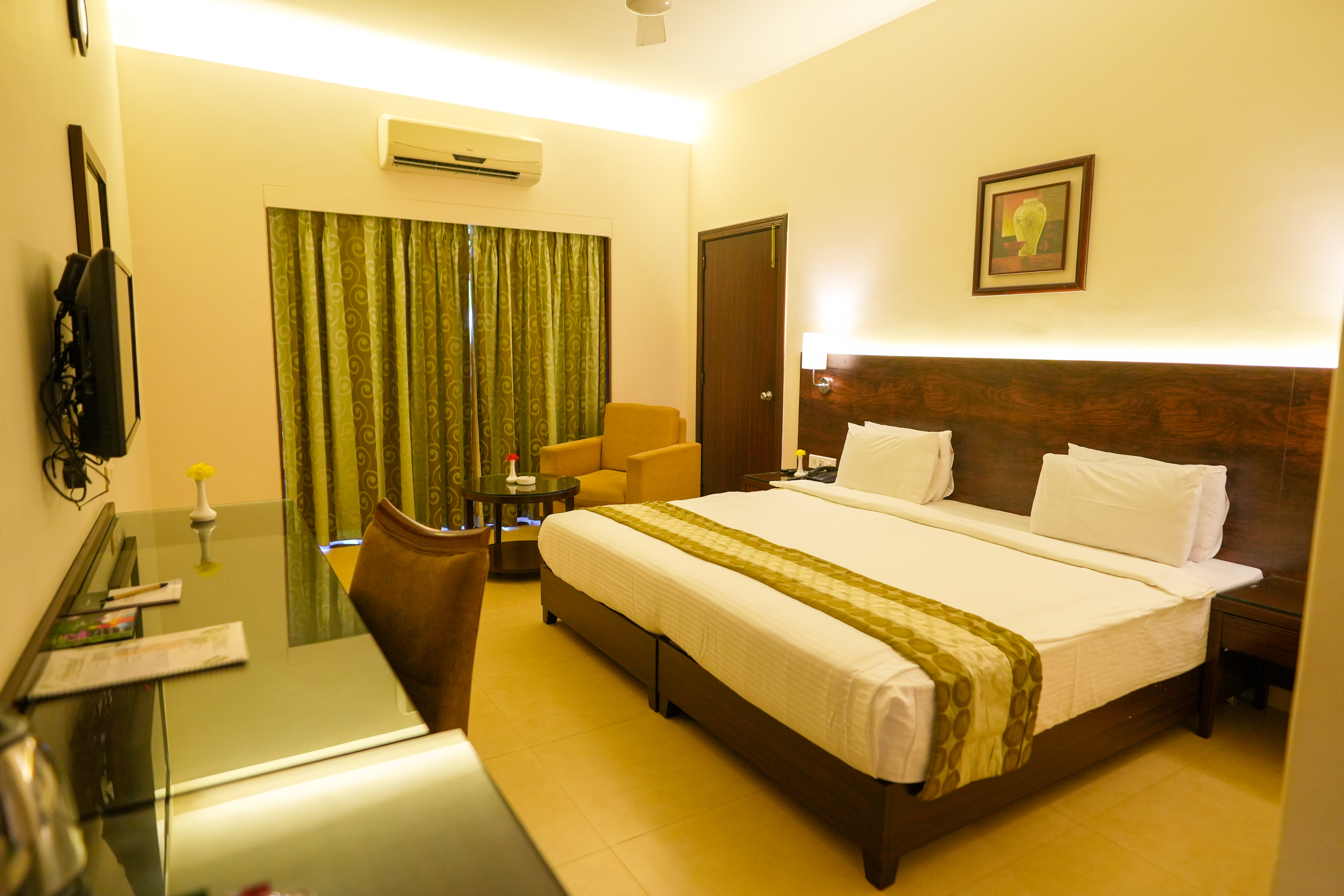 Best Hotel Rooms in Ratanagiri